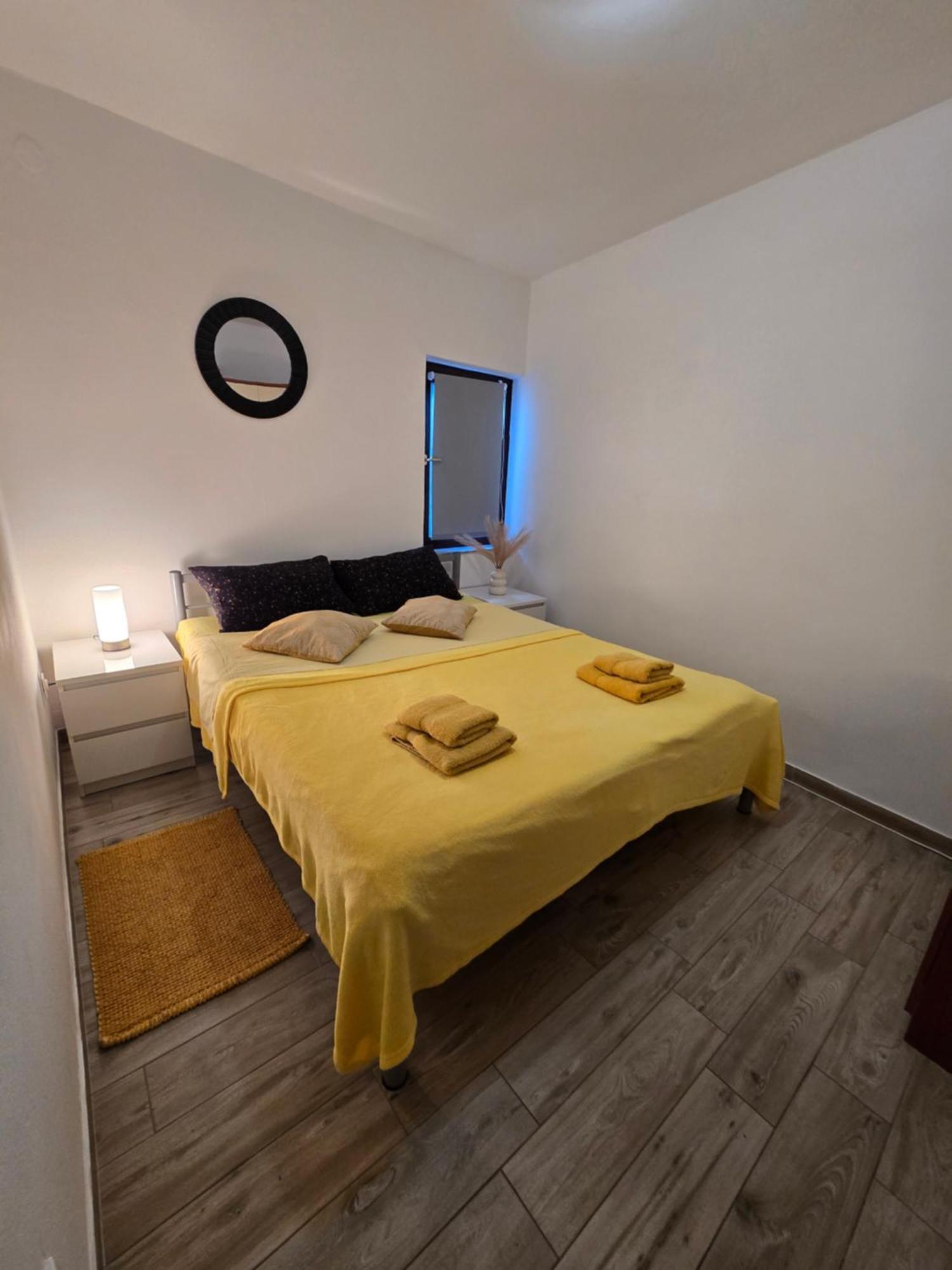 Apartments Lola Biograd Na Moru Εξωτερικό φωτογραφία
