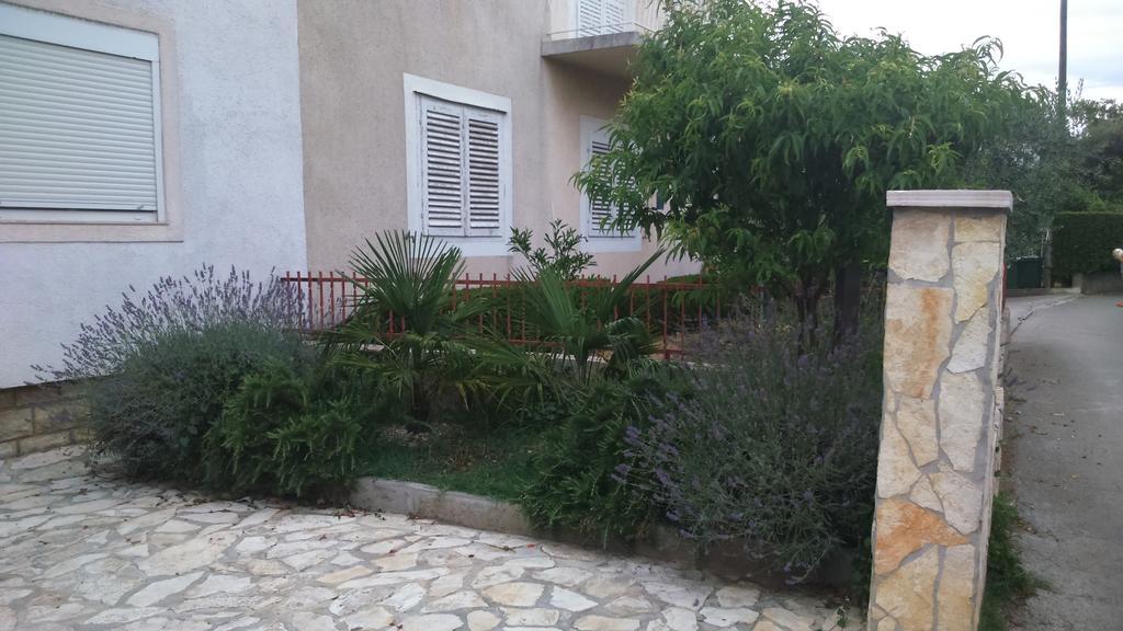 Apartments Lola Biograd Na Moru Εξωτερικό φωτογραφία