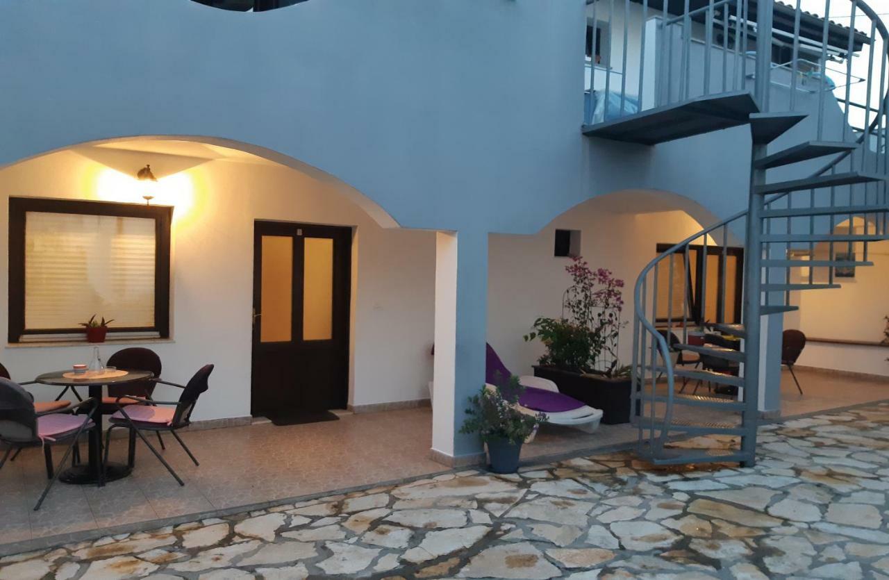Apartments Lola Biograd Na Moru Εξωτερικό φωτογραφία